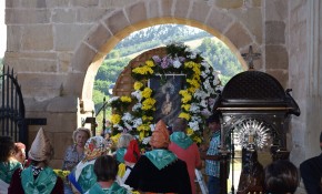 Ofrenda floral a la Virgen de Valencia ...