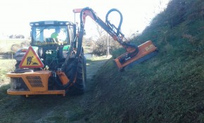 El Ayuntamiento de Piélagos siega, ...