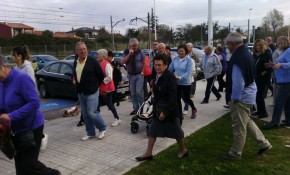 Cerca de un centenar de vecinos de ...