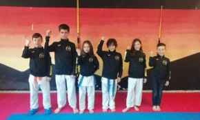 6 karatecas del Club Kime de Boo de ...