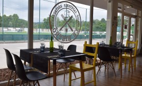 El bar-restaurante del Complejo ...