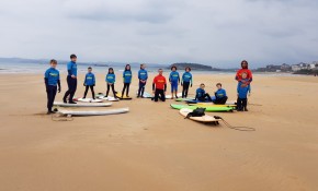Las Escuelas municipales de Surf y ...