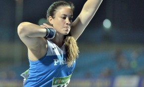 Osasere Eghosa y Nuria Setién, ...