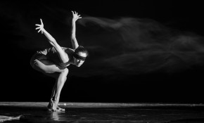 Un espectáculo de teatro físico, ...