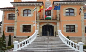 La bandera saharaui ondea en el balcón ...