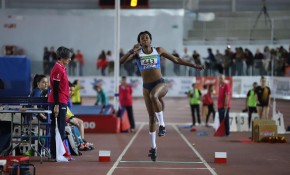 La atleta del Piélagos Osasere Eghosa, ...