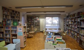 Una media de cien personas acudió esta ...