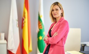 La alcaldesa de Piélagos, candidata al ...