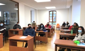12 jóvenes participan en un curso de ...
