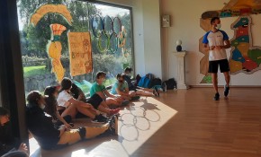 24 jóvenes, de entre 11 y 14 años, ...