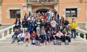 El Ayuntamiento recibe a los alumnos ...