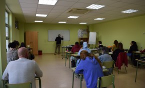 Personas desempleadas actualizan sus ...