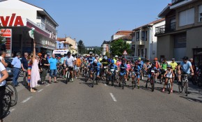 Un millar de valientes desafían al sol ...