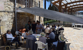 Una veintena de personas mayores de 65 ...