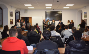 Jóvenes desempleados de 14 municipios ...