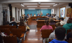 Desfile años 60 y gincana con pruebas ...