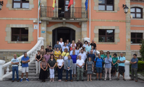 Piélagos guarda un minuto de silencio ...