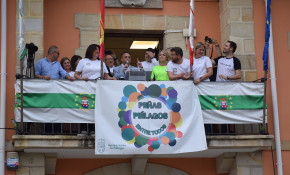 Chupinazo, izado de la bandera de las ...