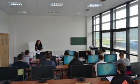 Los alumnos-trabajadores de la Escuela ...