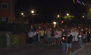 La Procesión de la luz, que bate por ...