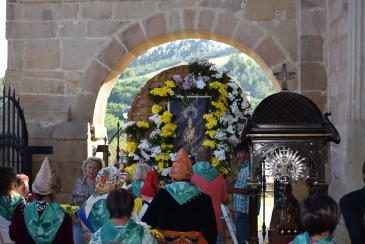Ofrenda floral a la Virgen de Valencia ...