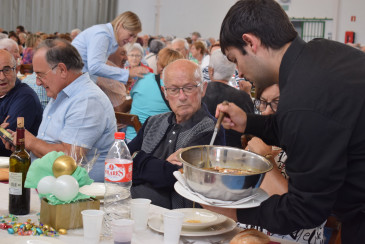 Jornada hermandad vecinos mayores de 60 