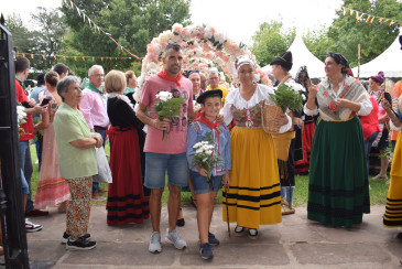 Ofrenda floral - Fiestas de la Virgen ...
