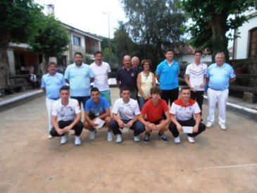 Más de un centenar de jóvenes ...