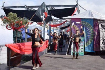 Piratas y vikingos acuden a la Fiesta ...