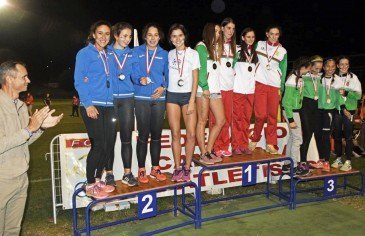 Las cadetes de la Escuela municipal de ...