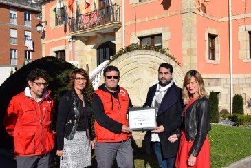 Entregada a Cruz Roja la recaudación ...