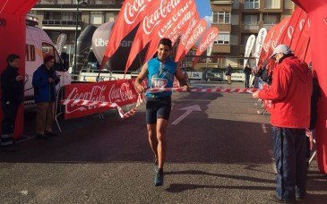 Luis Martín Mora y su compañera ...