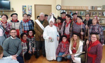 Los vecinos de Boo de Piélagos cantan ...