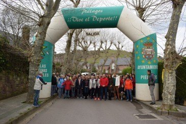 Cerca de un centenar de vecinos de ...