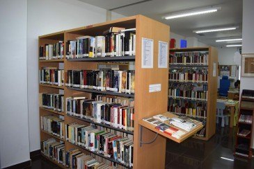 La Biblioteca municipal de Renedo pone ...