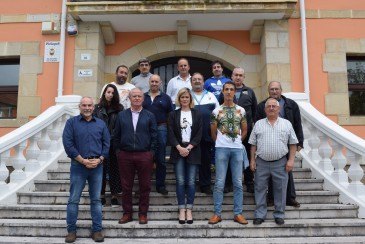 Más de una veintena de vecinos de ...