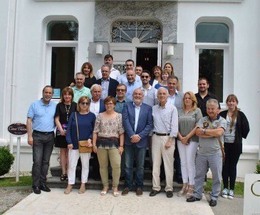 Piélagos, junto con otros ocho ...