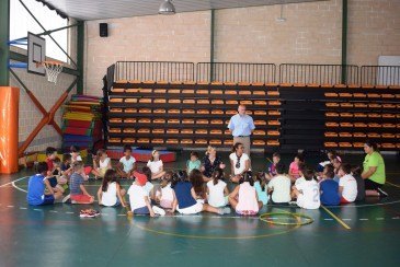 300 niños  de Piélagos han ...