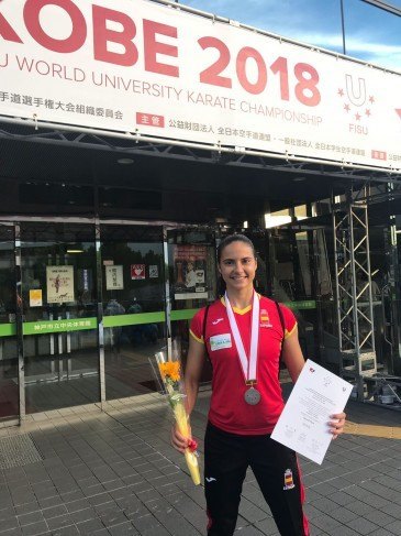 La karateca del Club Kime de Boo ...