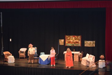 Cinco funciones de teatro despiden esta ...