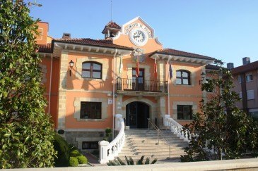 El Ayuntamiento de Piélagos atiende ...