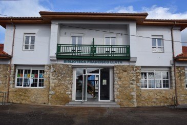 La Biblioteca municipal Francisco Llata ...