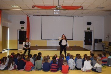 Alumnos y alumnas del Colegio Bajo Pas ...