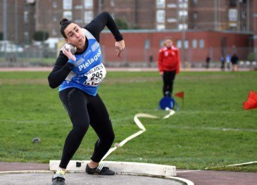 La lanzadora del Piélagos Elena ...