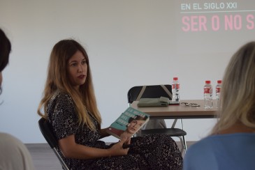 La periodista y escritora Nuria Labari ...