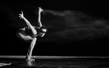 Un espectáculo de teatro físico, ...