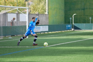 El portero del Vimenor Marcos Real ...