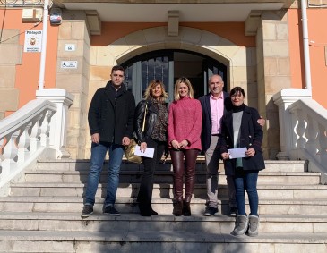 Restaurante Oxford y Petisu Moda, ...