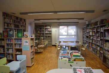 Una media de cien personas acudió esta ...