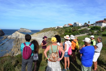 La Consejería de Turismo organiza ...